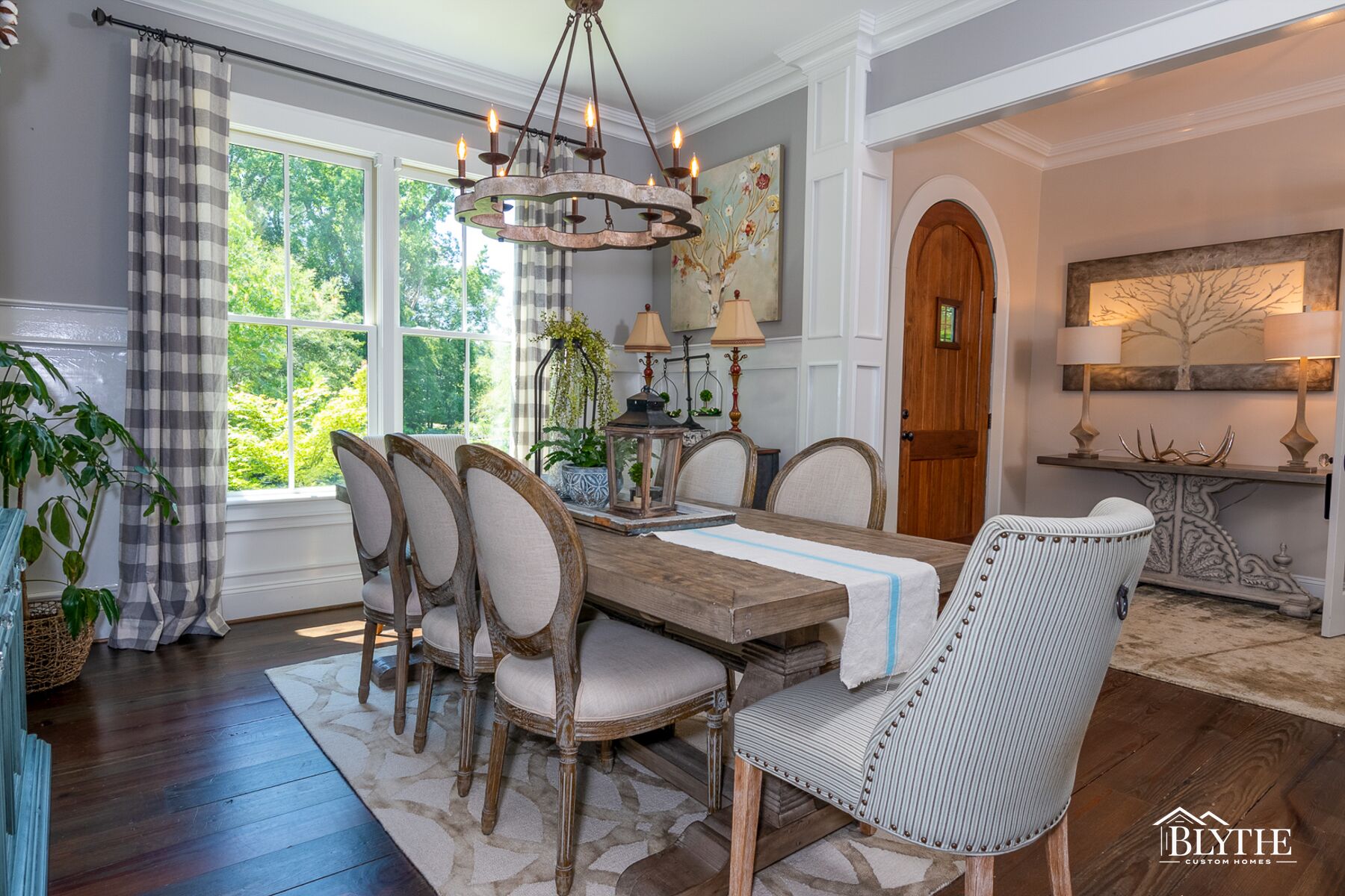 Downtown Tudor Elegance - Blythe Custom Homes, image size:1800x1200