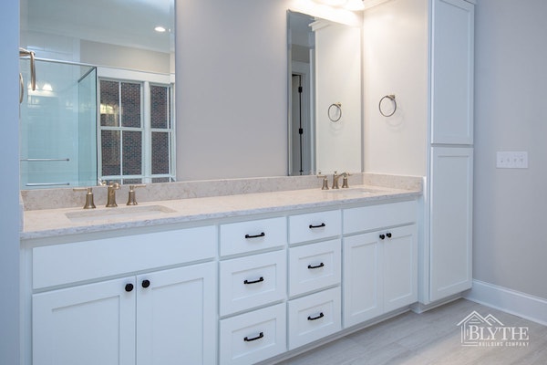 Master Bathroom Dual Vanity Viatera - Clarino Quartz countertop, With White Shaker Cabinets